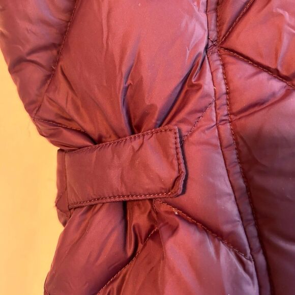 Eddie Bauer Burgundy Goose Down Puffer Vest Women's Medium EB700 Fill Power EUC - Picture 7 of 12